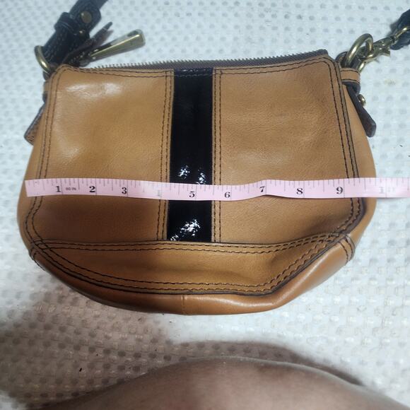 54 FOSSIL EUC MEDIUM LEATHER SHOULDER BAG - Picture 2 of 7